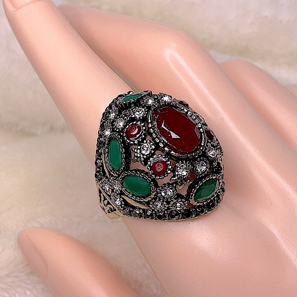Red & Green Glass Gemstone Turkish Style Dome Ring - Picture 2 of 4